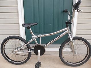 155439764_gt-performer-bmx-freestyle-20-bicycle-chrome.jpg