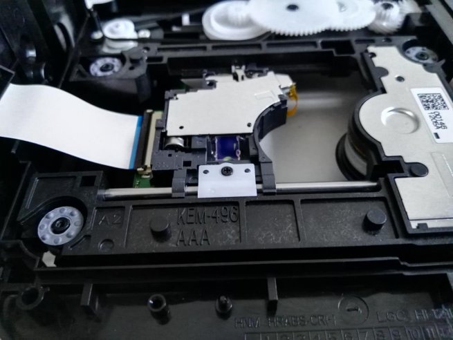 in-comparatif-hardware-ps4-vs-ps4-slim-16.jpg