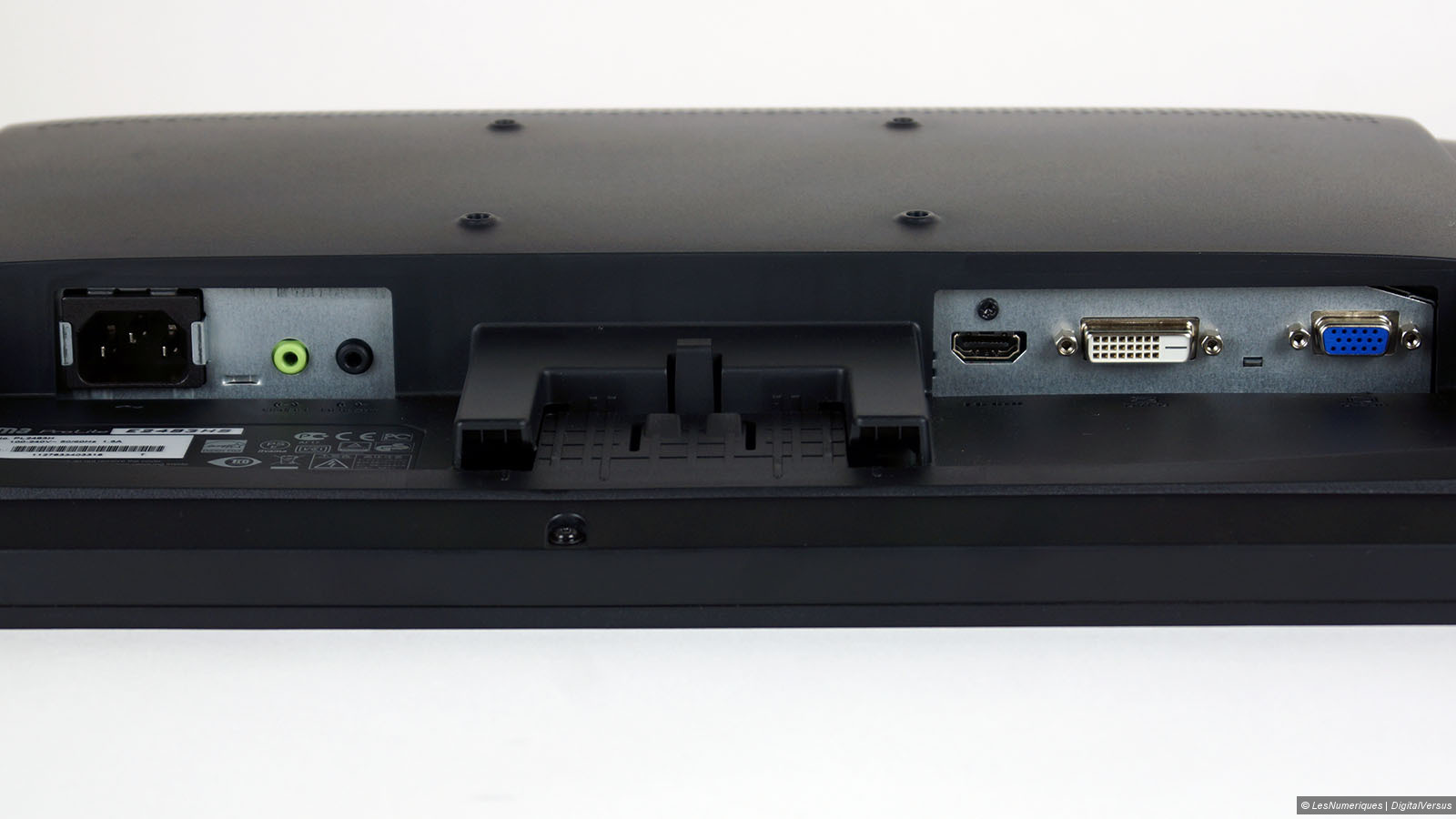 e2483HS-B1_connectique_1600.jpg