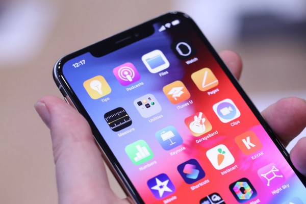 iphone-1.jpg