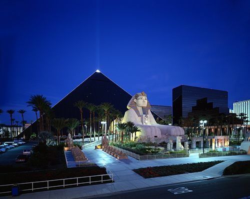 luxor-hotel1.jpg