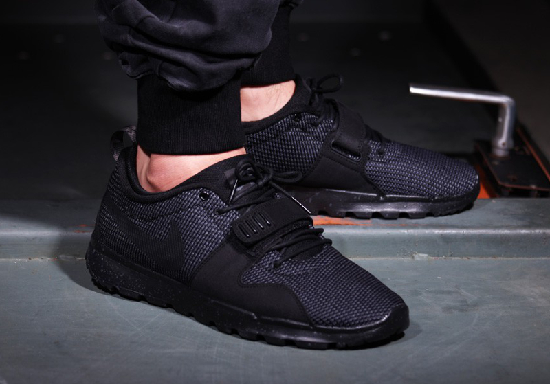 Nike-SB-Trainerendor-Black-On-Black-7.jpg