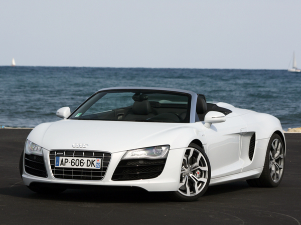 S7-modele--audi-r8-spyder.jpg