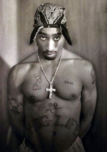 tatouage-tupac-torse.jpg