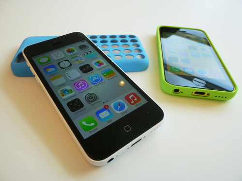 iphone-5c-avec-coque.1.jpg