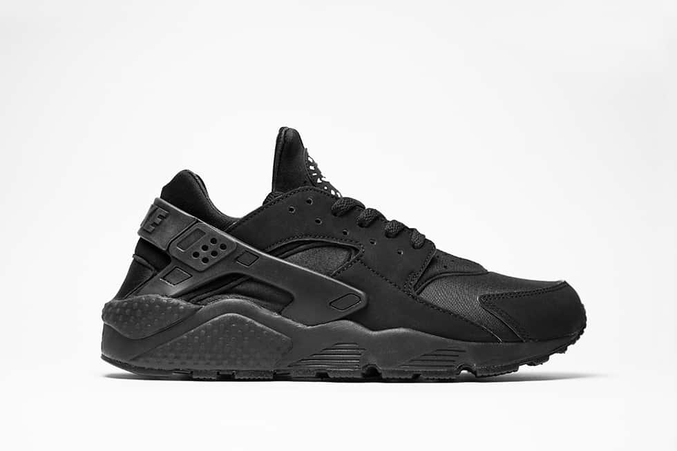 Nike-Air-Huarache-Triple-Black1.jpg