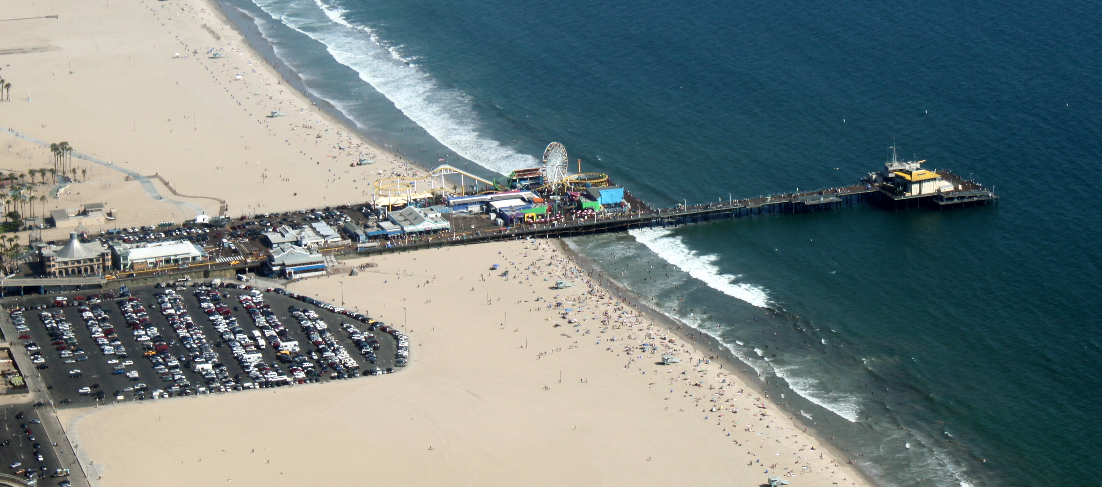 Aerial_Photo_of_Santa_Monica_Pier.jpg