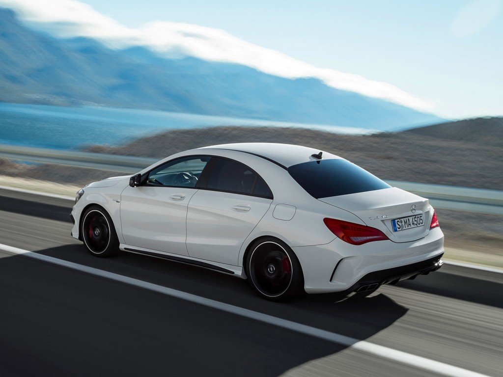 2014-mercedes-benz-cla45-amg-leaked-photos_100422090_l.jpg